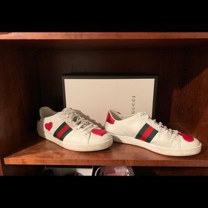 Size 39 Gucci ❤️ sneakers